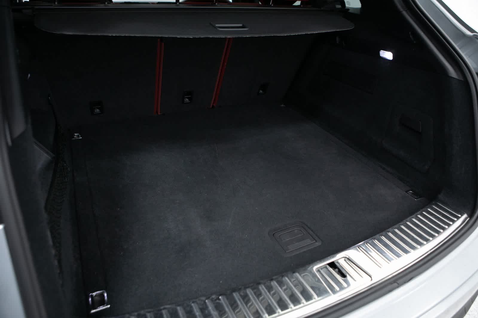 Thumbnail: 2022 Porsche Cayenne - 23