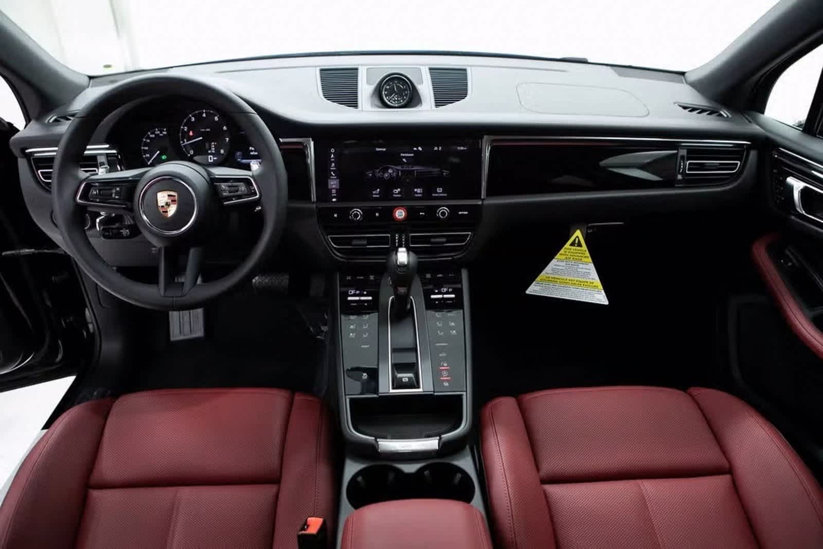 Thumbnail: 2025 Porsche Macan - 13