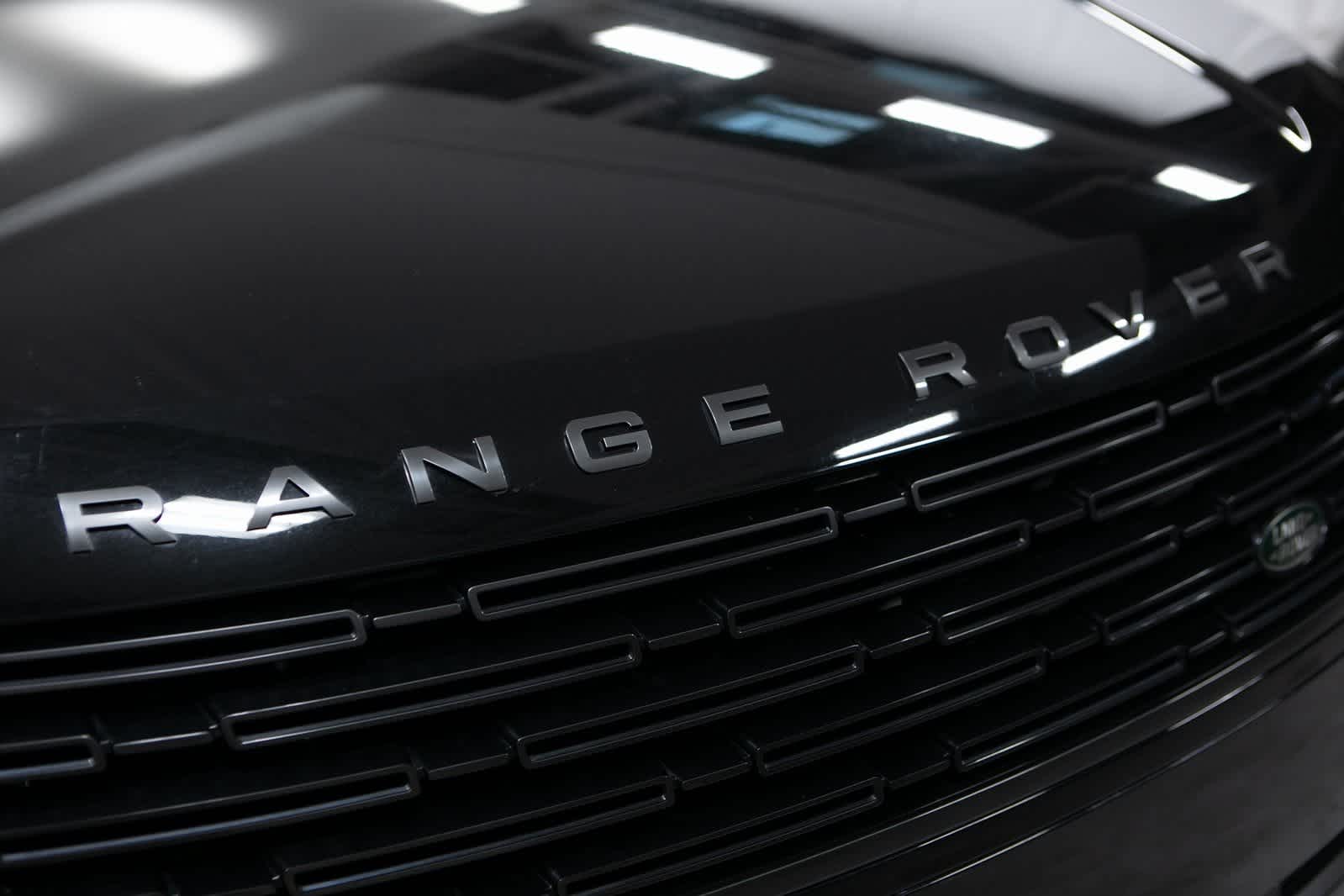 Thumbnail: 2023 Land Rover Range Rover - 32