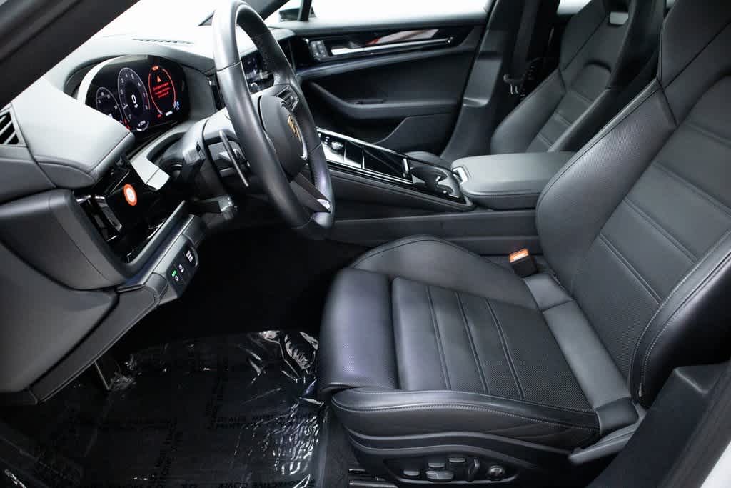 Thumbnail: 2024 Porsche Panamera - 16