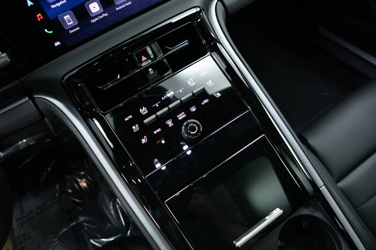 Thumbnail: 2026 Porsche Panamera - 29