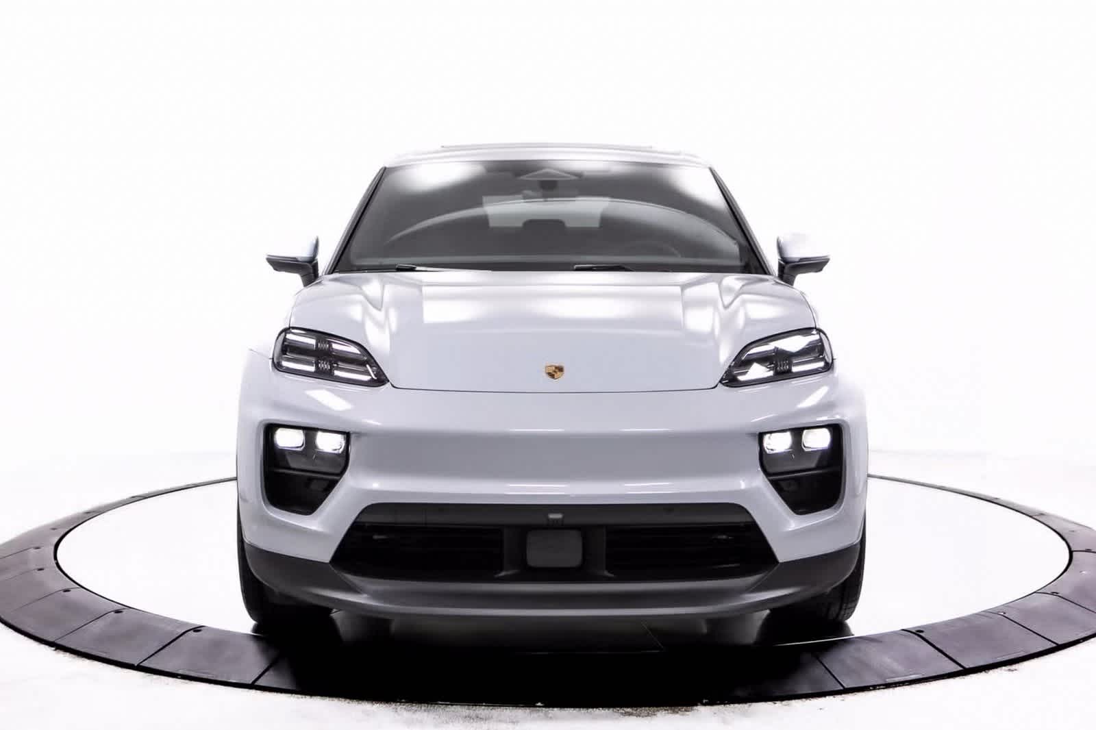 Thumbnail: 2025 Porsche Macan - 10
