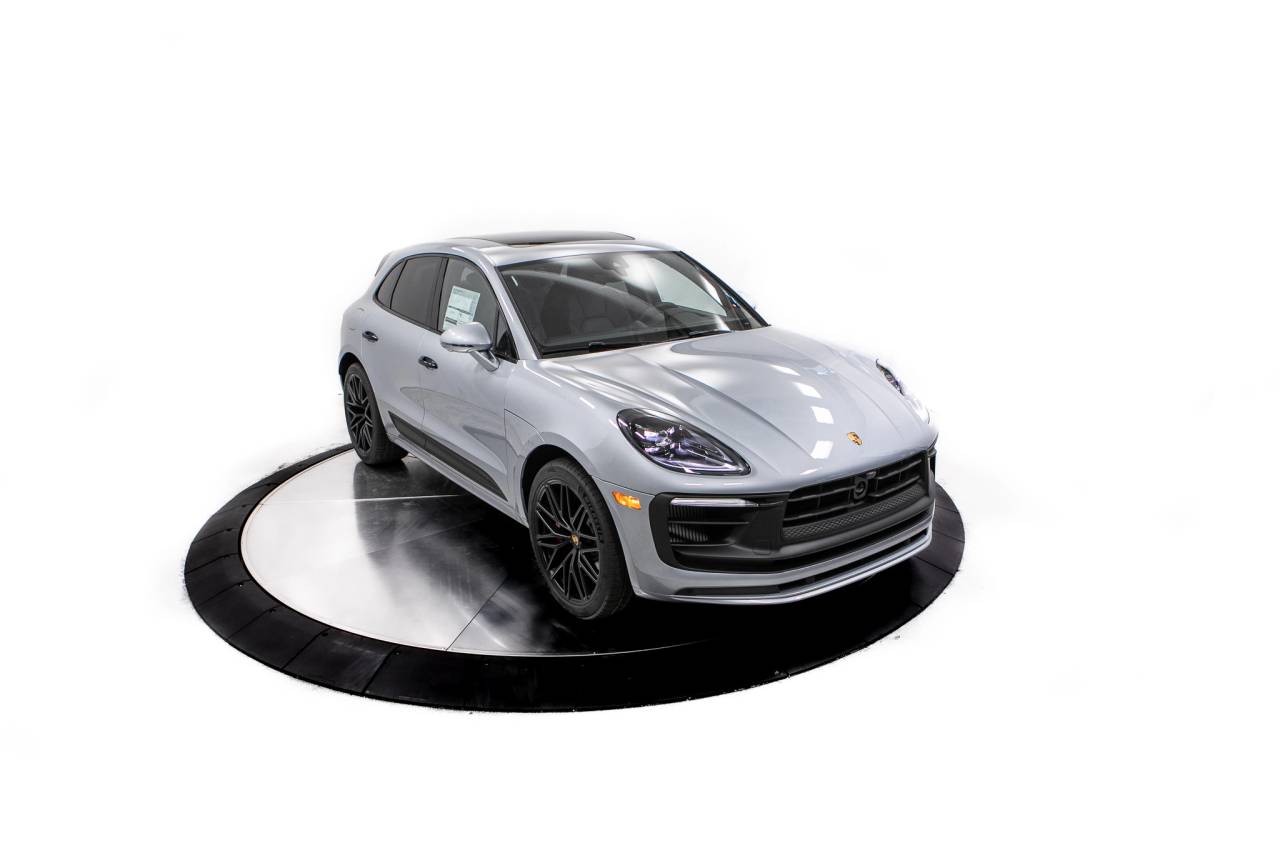 Thumbnail: 2026 Porsche Macan - 19