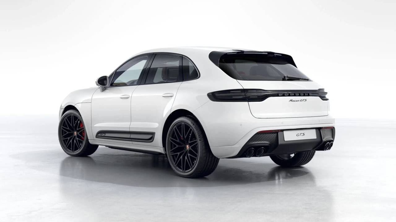 Thumbnail: 2026 Porsche Macan - 3