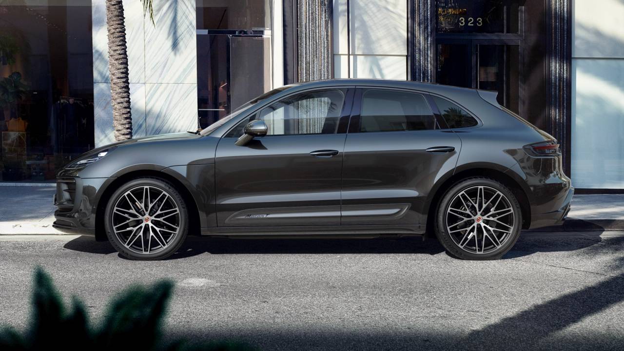 Thumbnail: 2026 Porsche Macan - 2