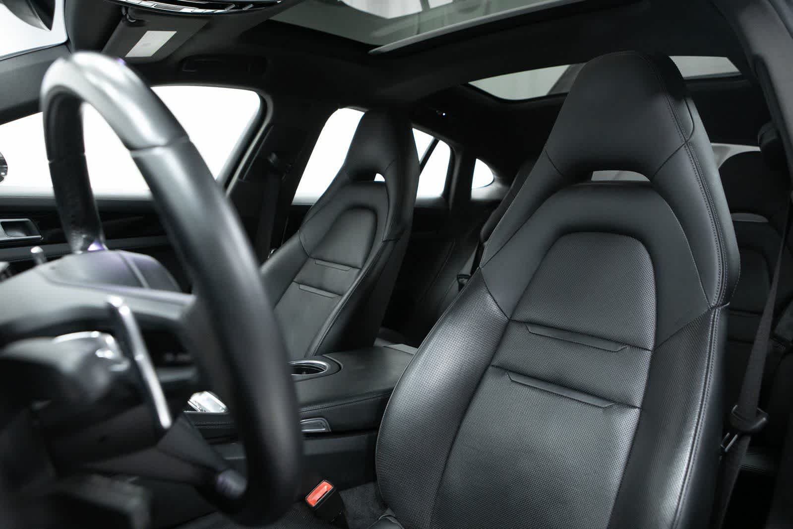 Thumbnail: 2022 Porsche Panamera - 5