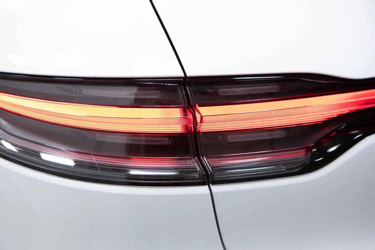 Thumbnail: 2026 Porsche Macan - 15