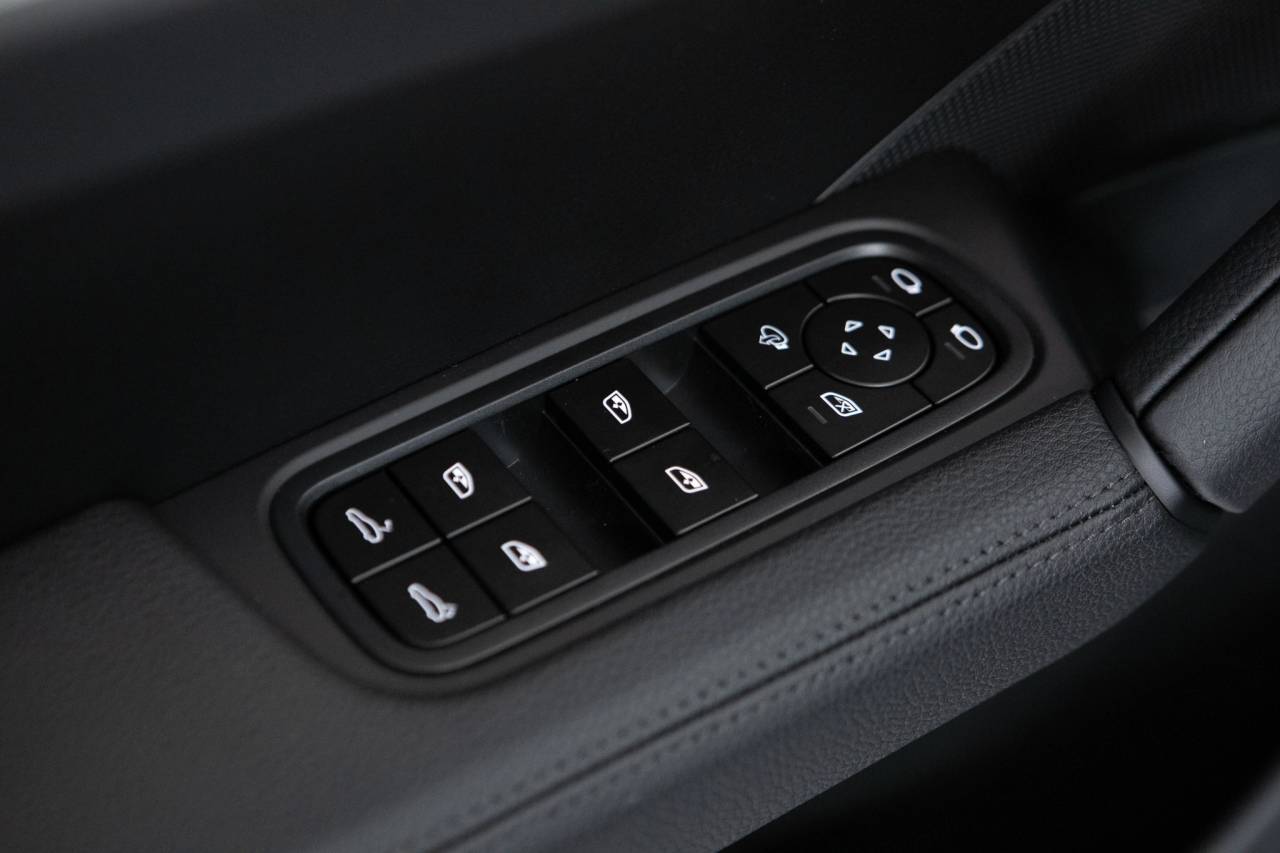 Thumbnail: 2026 Porsche  - 26