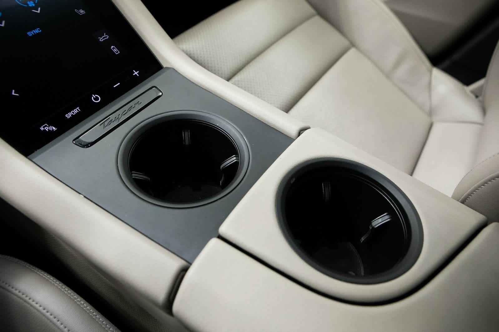 Thumbnail: 2023 Porsche Taycan - 23