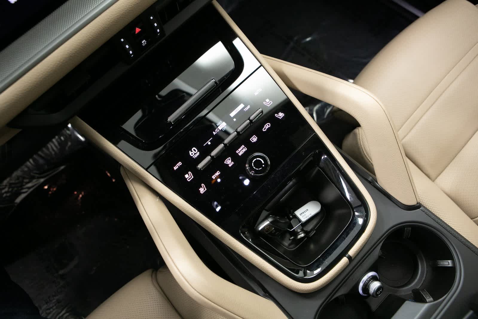 Thumbnail: 2025 Porsche Cayenne - 21