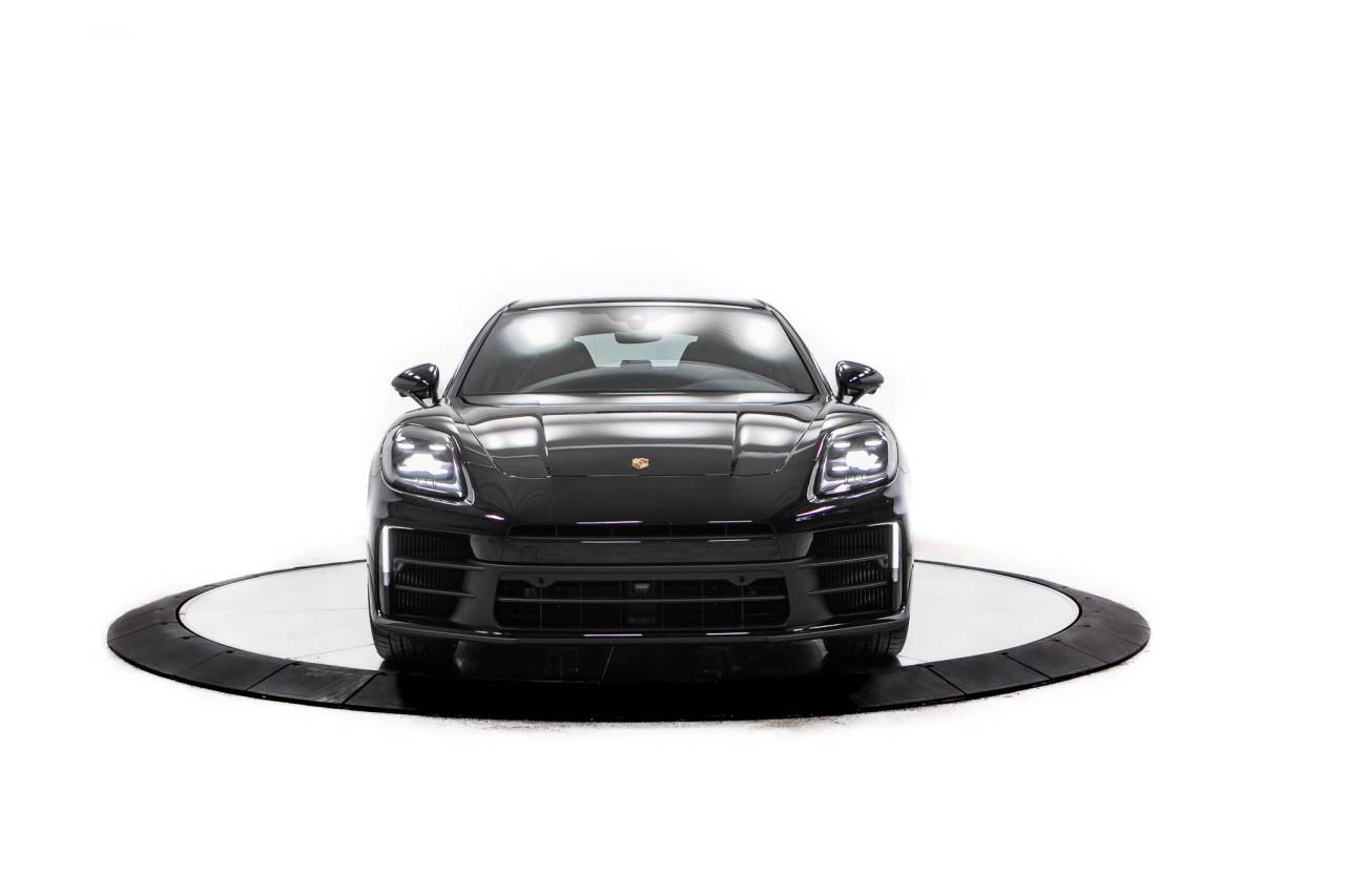Thumbnail: 2026 Porsche Panamera - 10