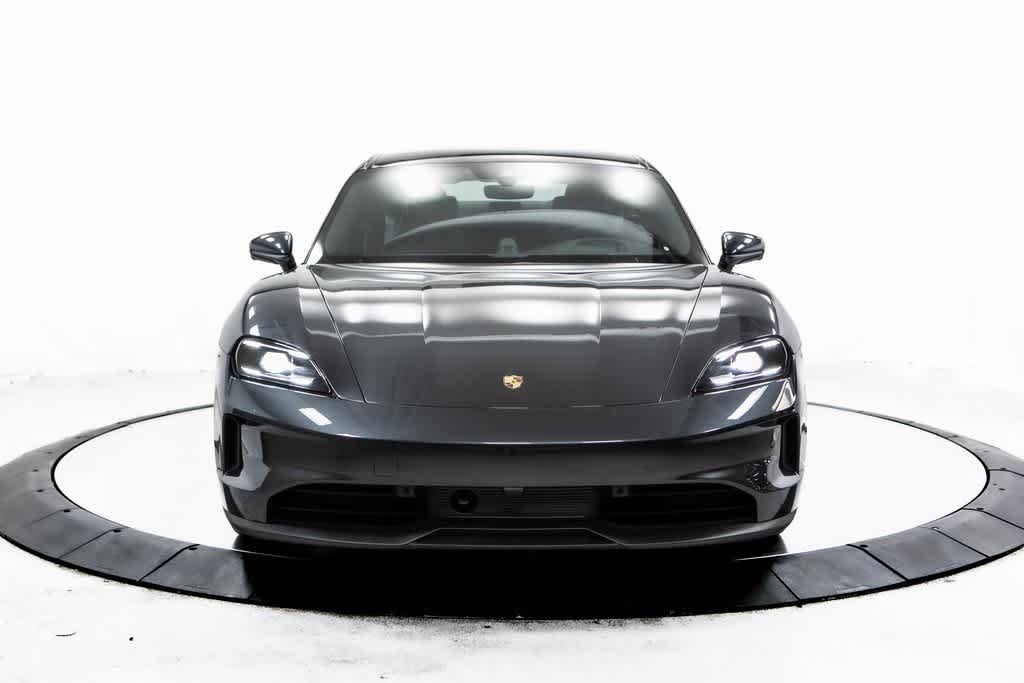 Thumbnail: 2025 Porsche Taycan - 10