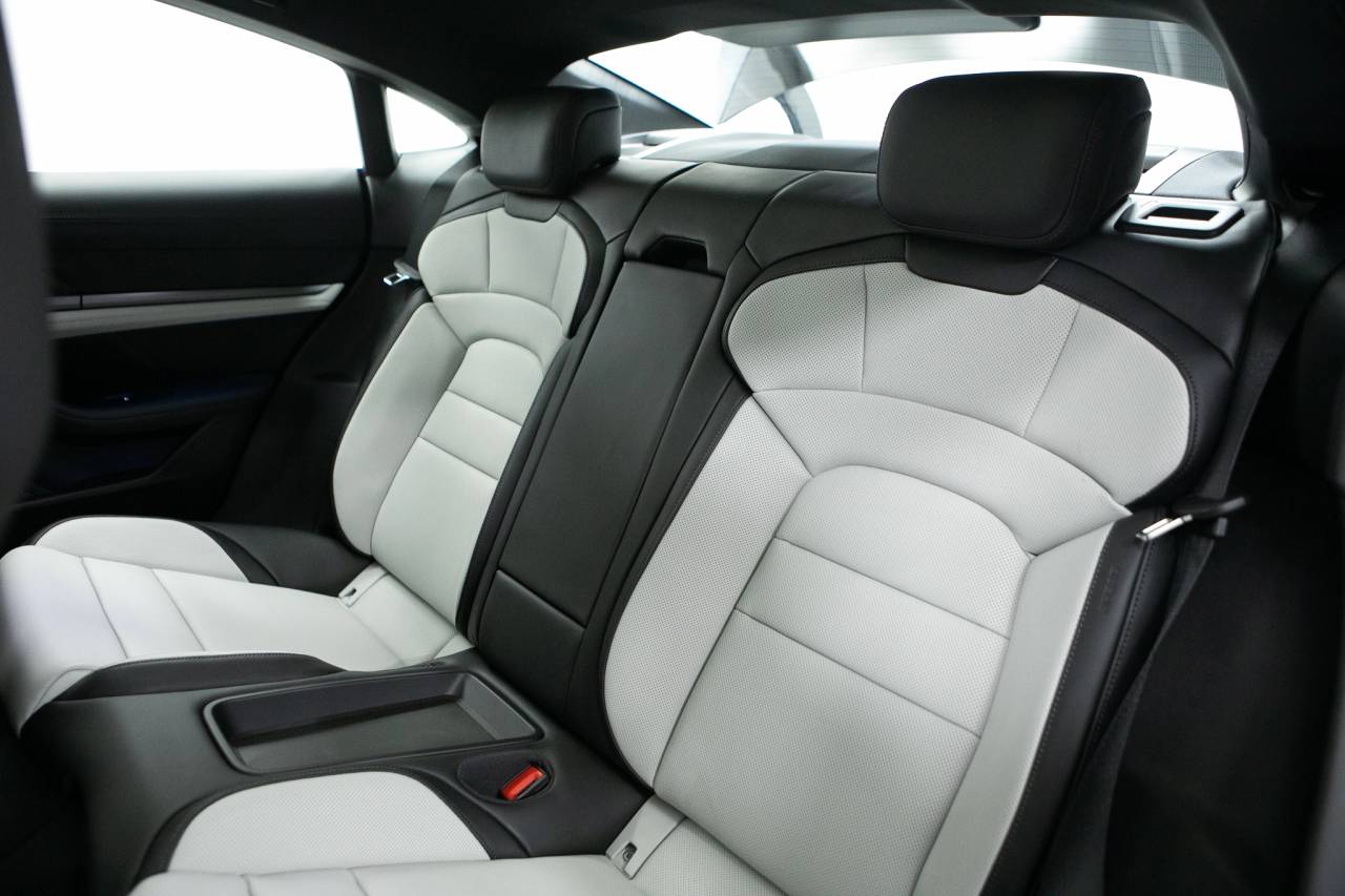 Thumbnail: 2026 Porsche Taycan - 37