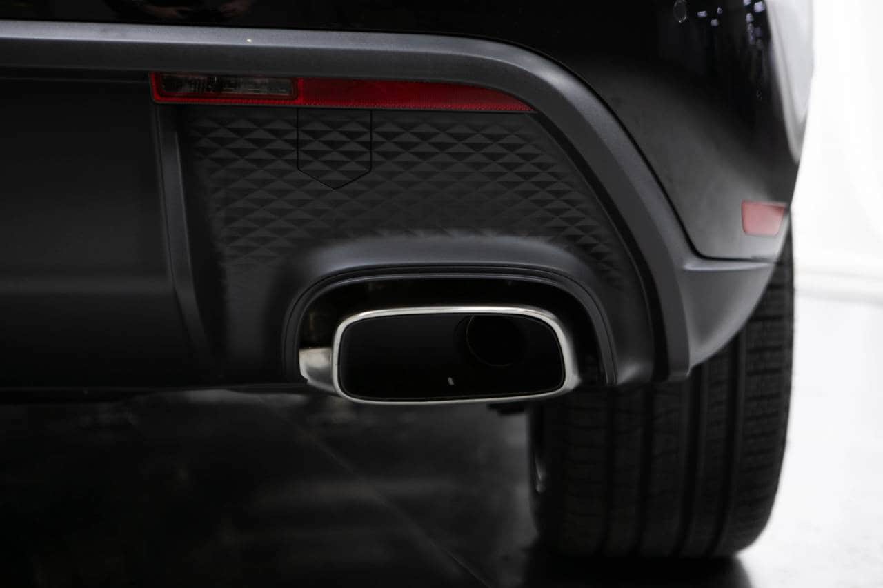 Thumbnail: 2026 Porsche Macan - 17