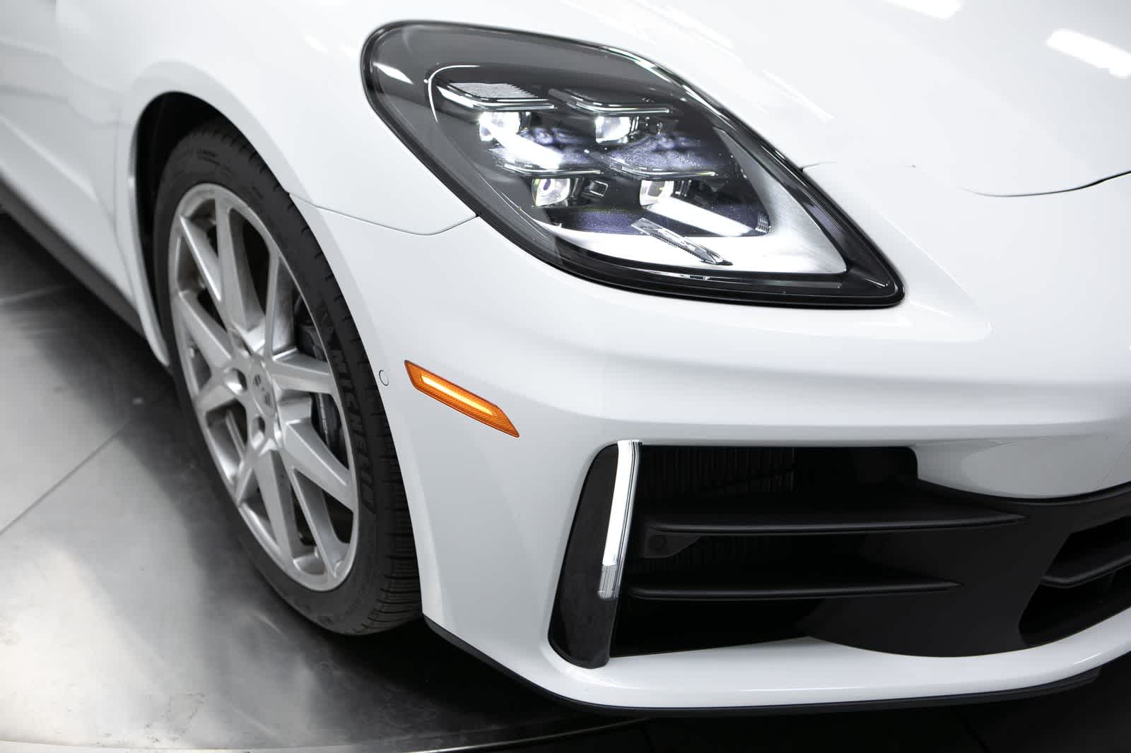 Thumbnail: 2024 Porsche Panamera - 12