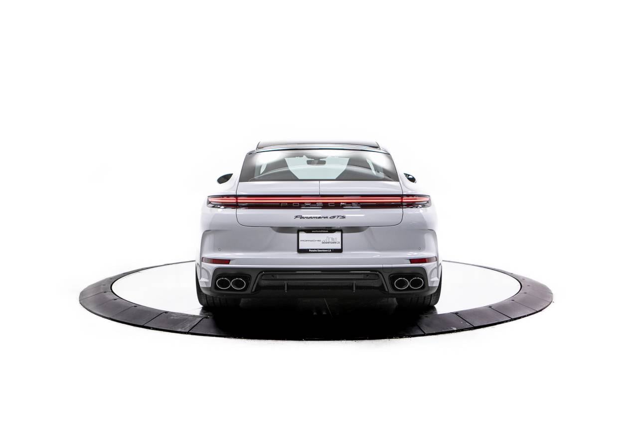 Thumbnail: 2026 Porsche Panamera - 6