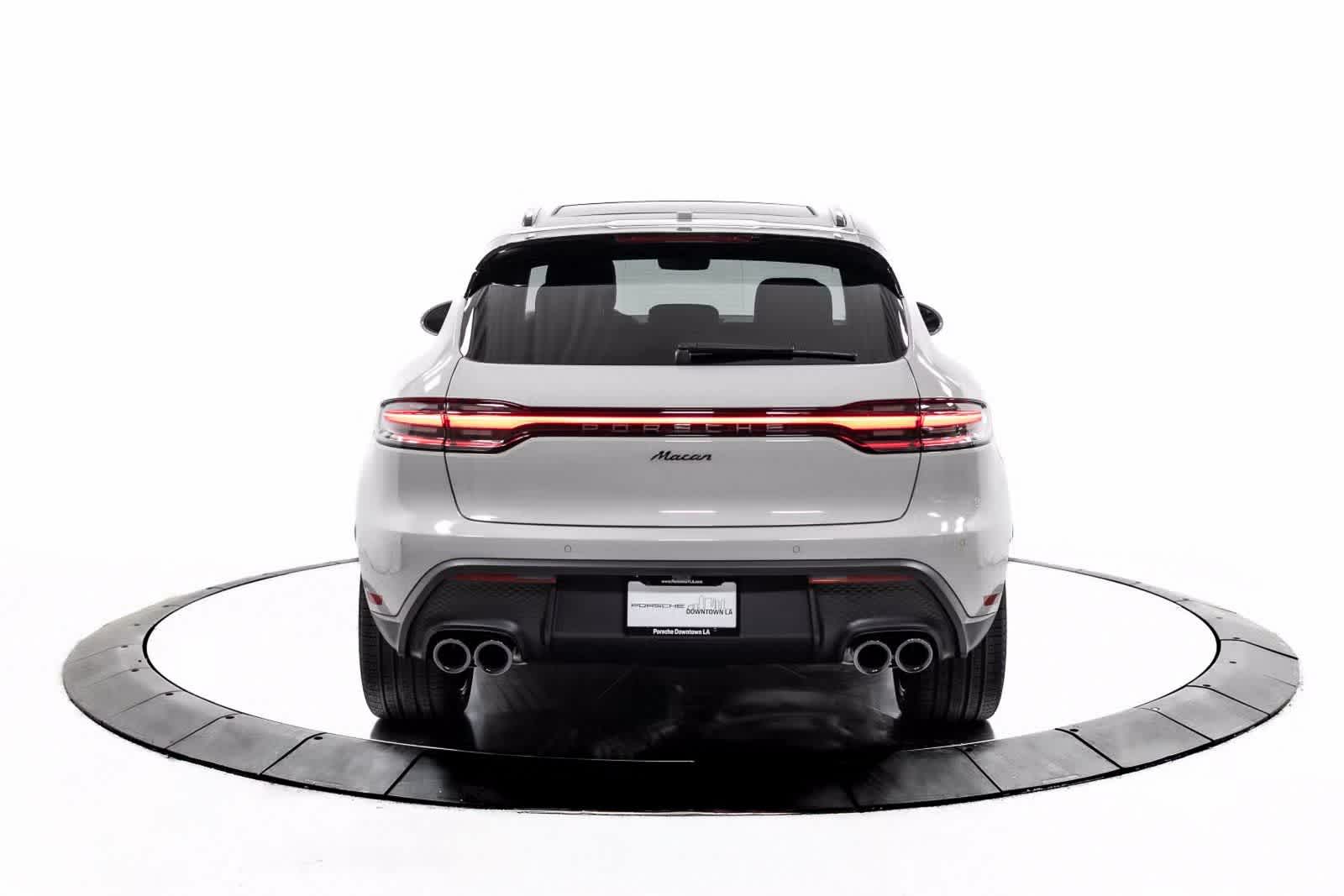 Thumbnail: 2025 Porsche Macan - 6