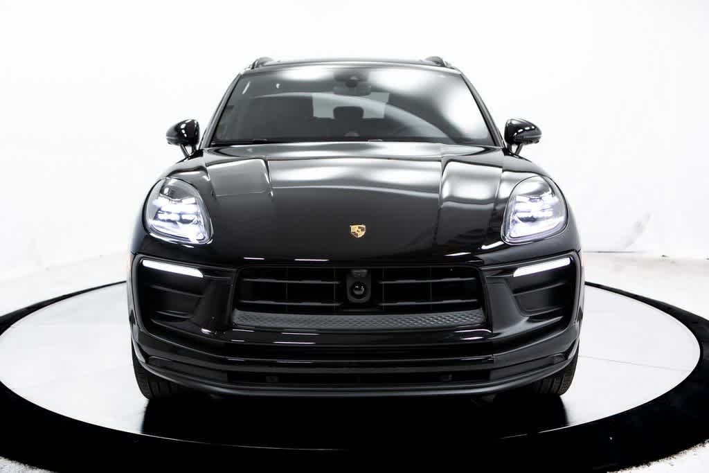 Thumbnail: 2025 Porsche Macan - 10