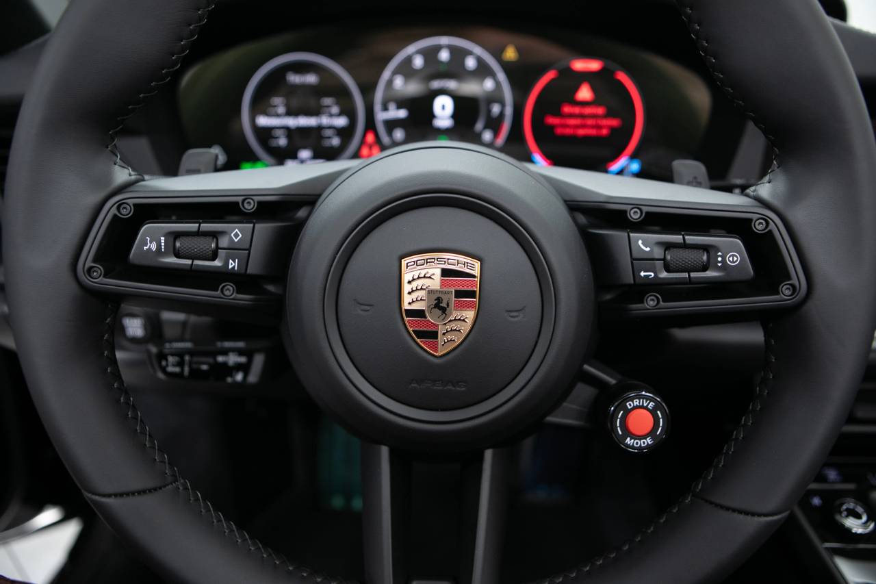 Thumbnail: 2026 Porsche 911 - 21