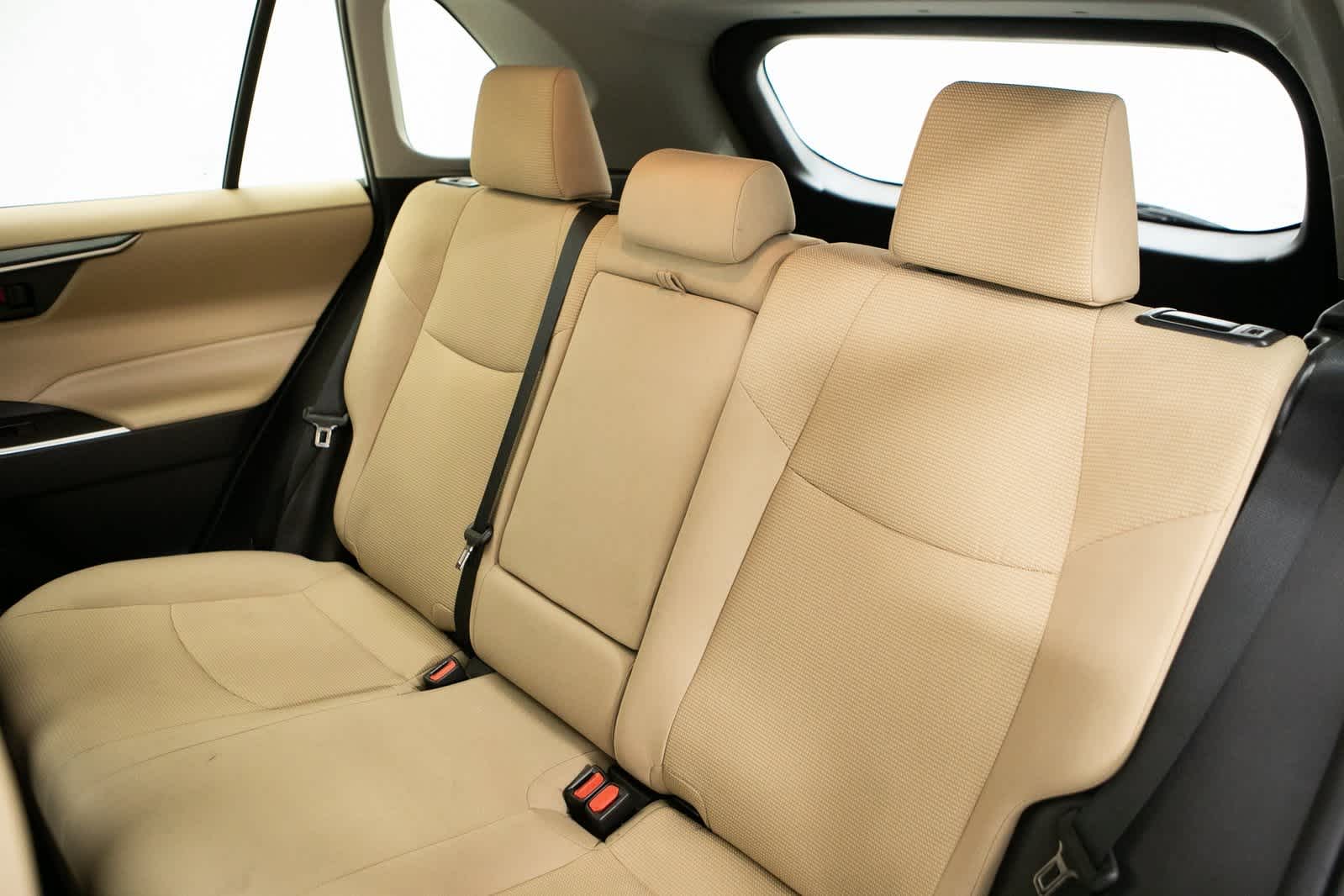 Thumbnail: 2021 Toyota RAV4 - 26