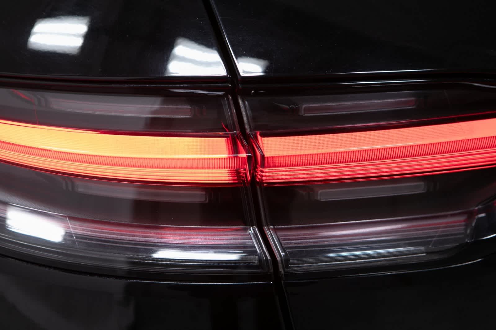 Thumbnail: 2023 Porsche Macan - 35