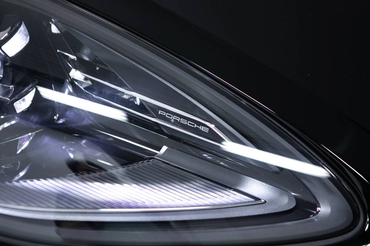 Thumbnail: 2026 Porsche Macan - 13