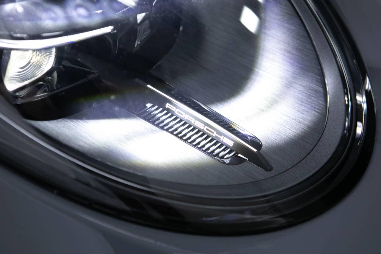 Thumbnail: 2026 Porsche 911 - 13