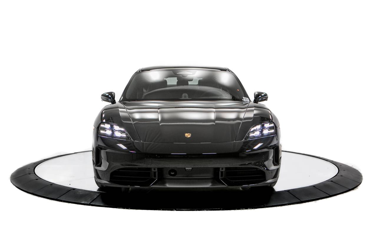 Thumbnail: 2026 Porsche Taycan - 10