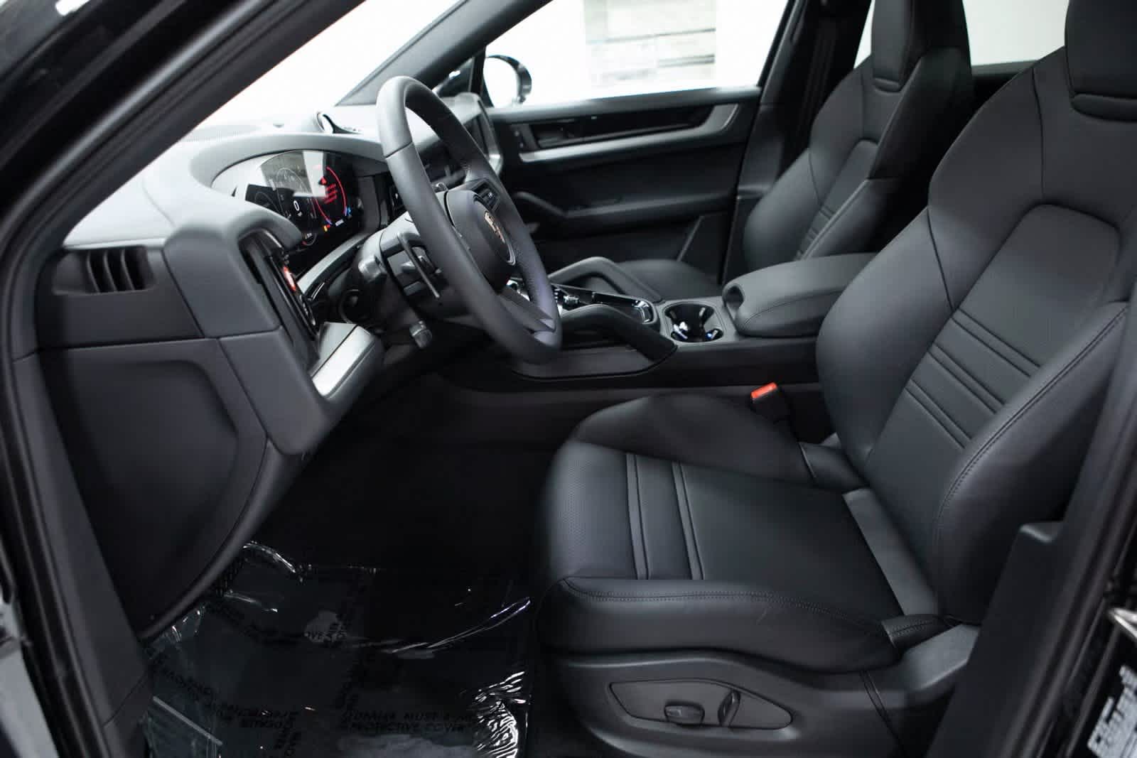 Thumbnail: 2025 Porsche Cayenne - 17