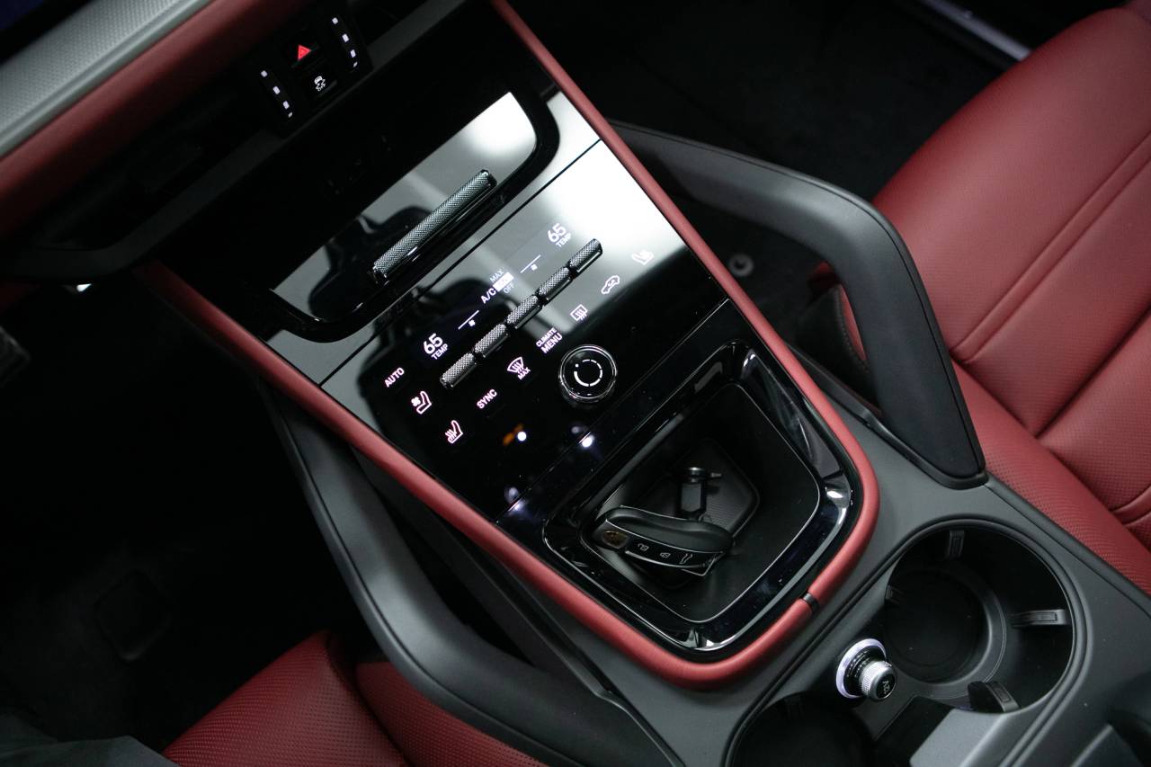 Thumbnail: 2026 Porsche  - 28