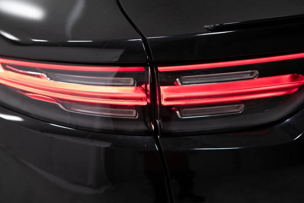 Thumbnail: 2022 Porsche Cayenne - 38