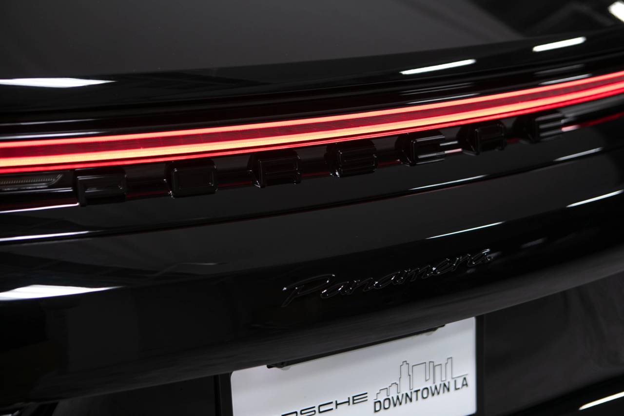 Thumbnail: 2026 Porsche Panamera - 16