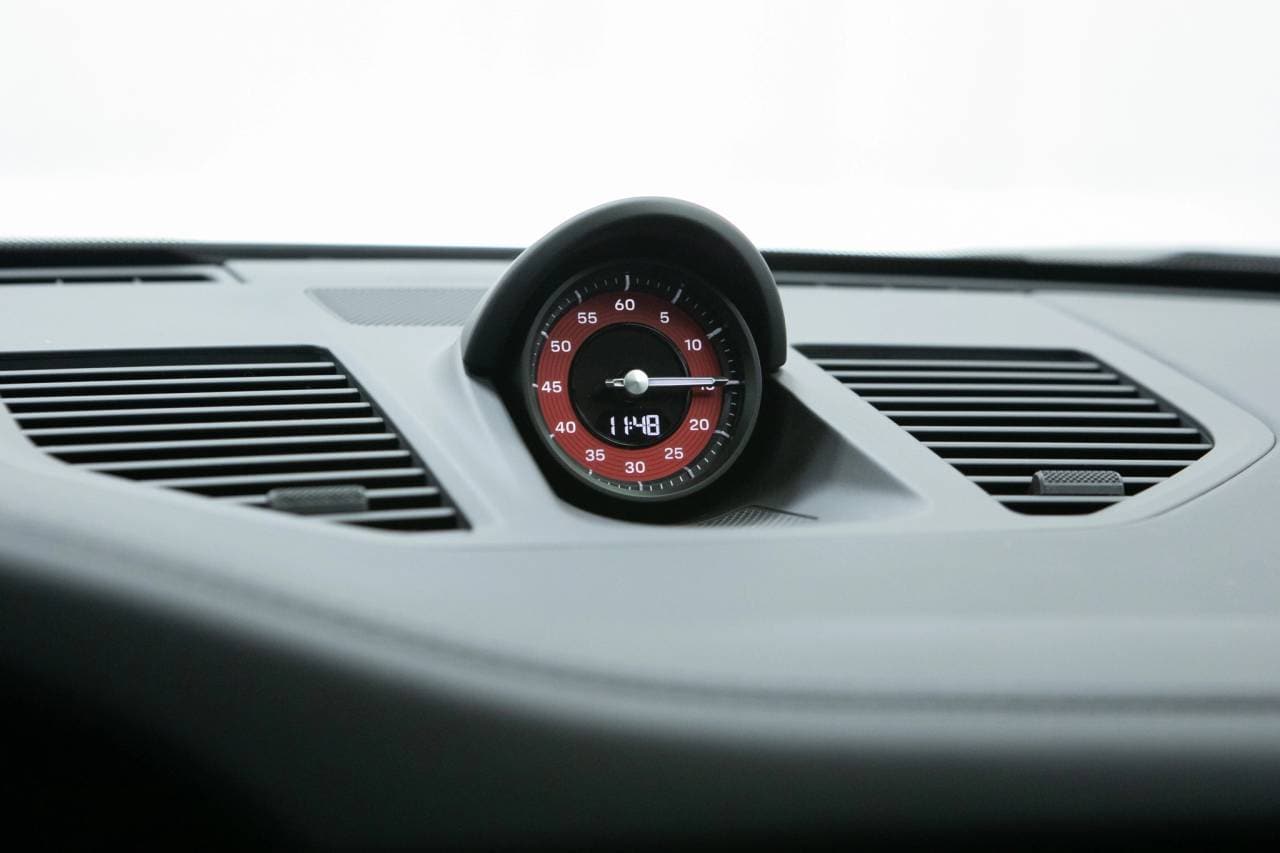 Thumbnail: 2026 Porsche 911 - 33