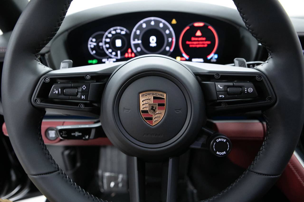 Thumbnail: 2026 Porsche Panamera - 21