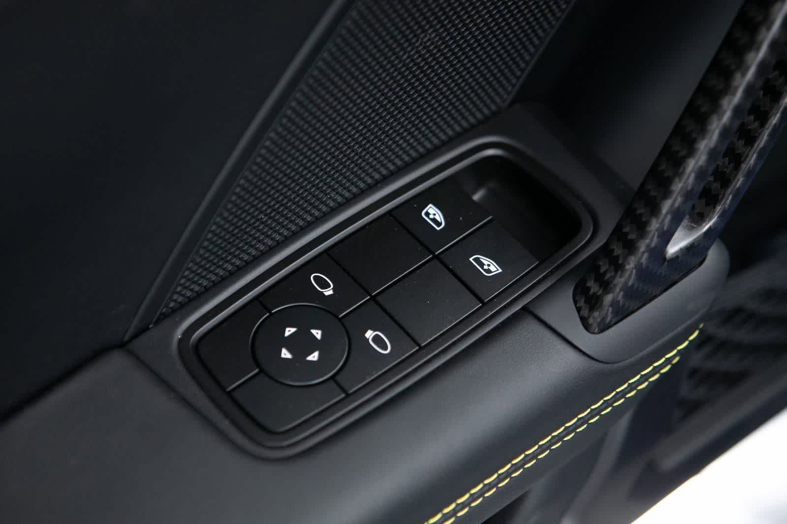 Thumbnail: 2025 Porsche 911 - 18