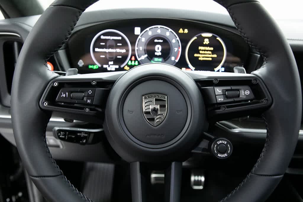 Thumbnail: 2025 Porsche  - 14