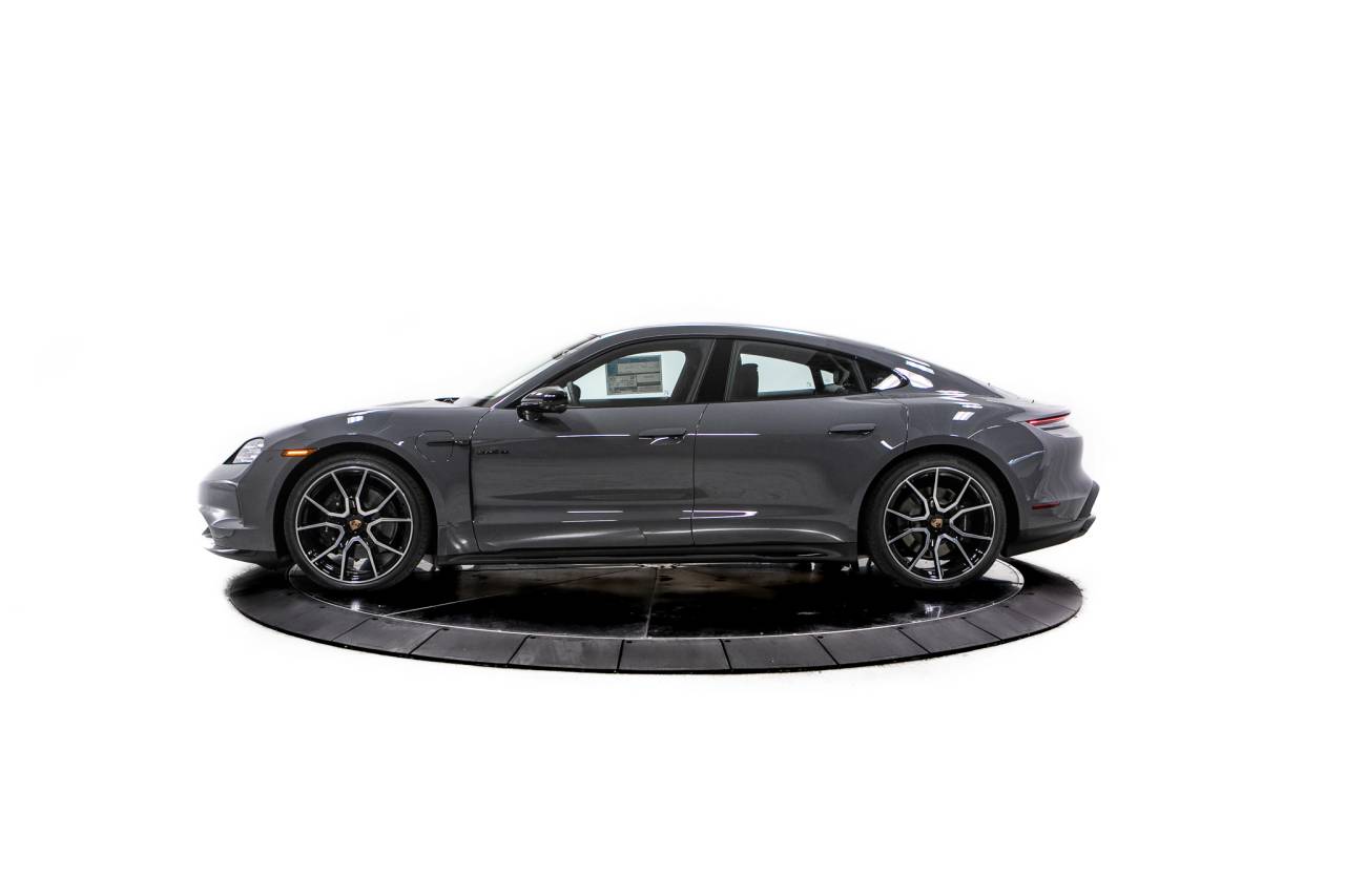 Thumbnail: 2026 Porsche Taycan - 2