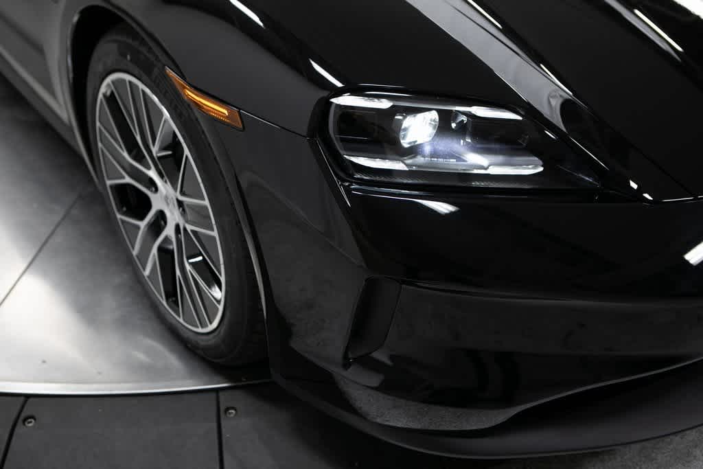 Thumbnail: 2025 Porsche Taycan - 12