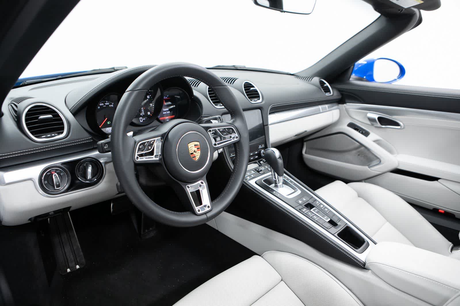 Thumbnail: 2025 Porsche 718 Boxster - 4