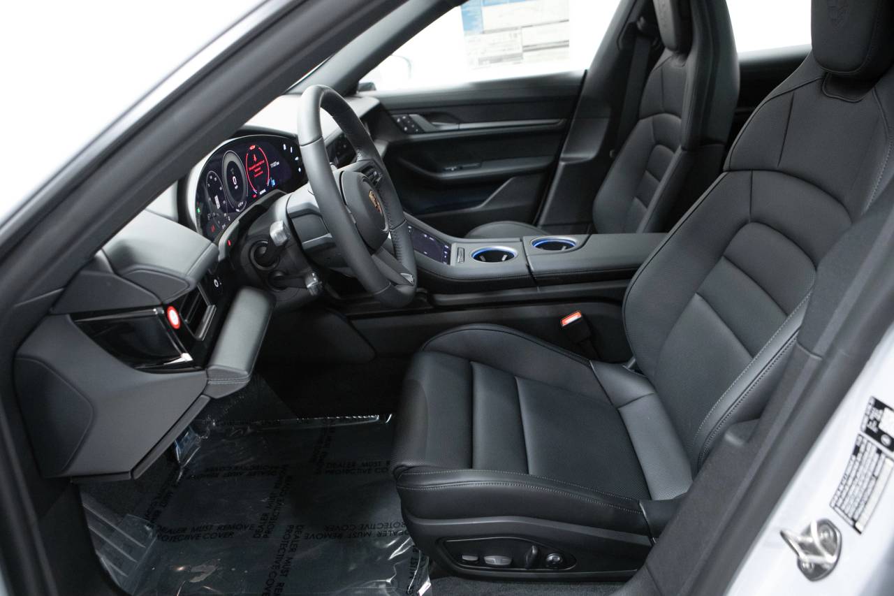 Thumbnail: 2026 Porsche Taycan - 23