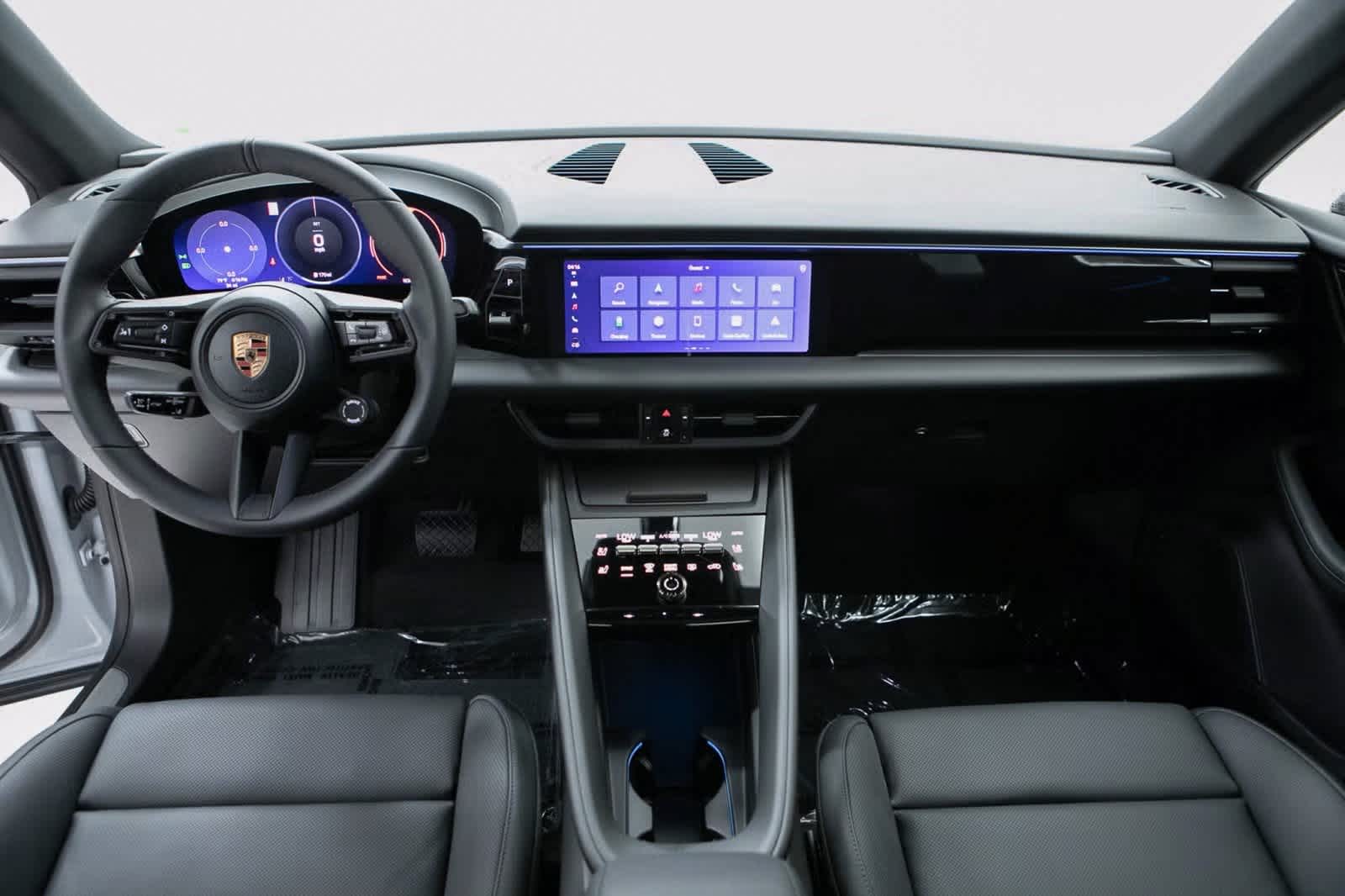 Thumbnail: 2025 Porsche Macan - 13