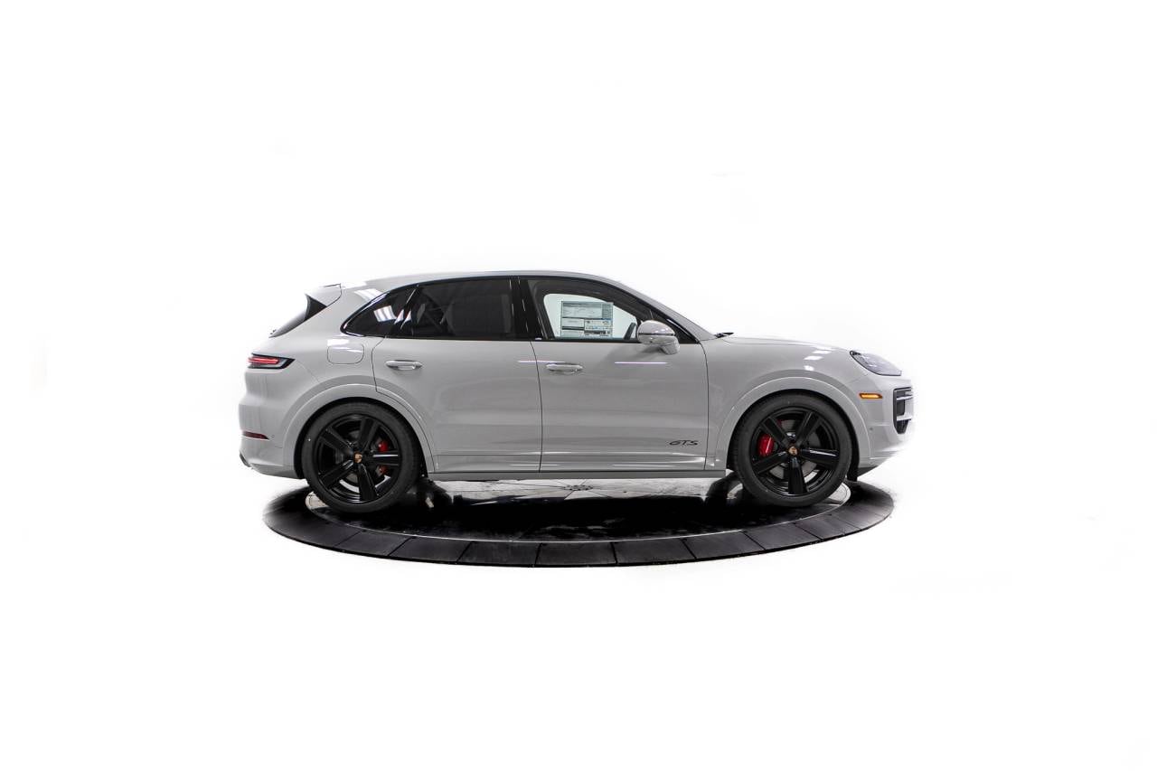 Thumbnail: 2026 Porsche Cayenne - 8