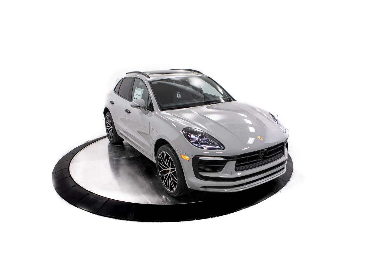 Thumbnail: 2026 Porsche Macan - 19