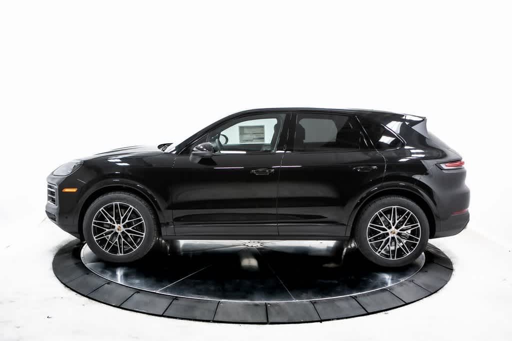 Thumbnail: 2025 Porsche Cayenne - 2