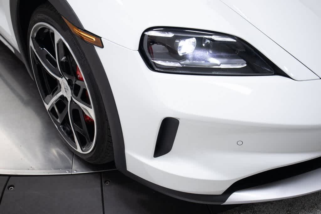 Thumbnail: 2025 Porsche Taycan - 11