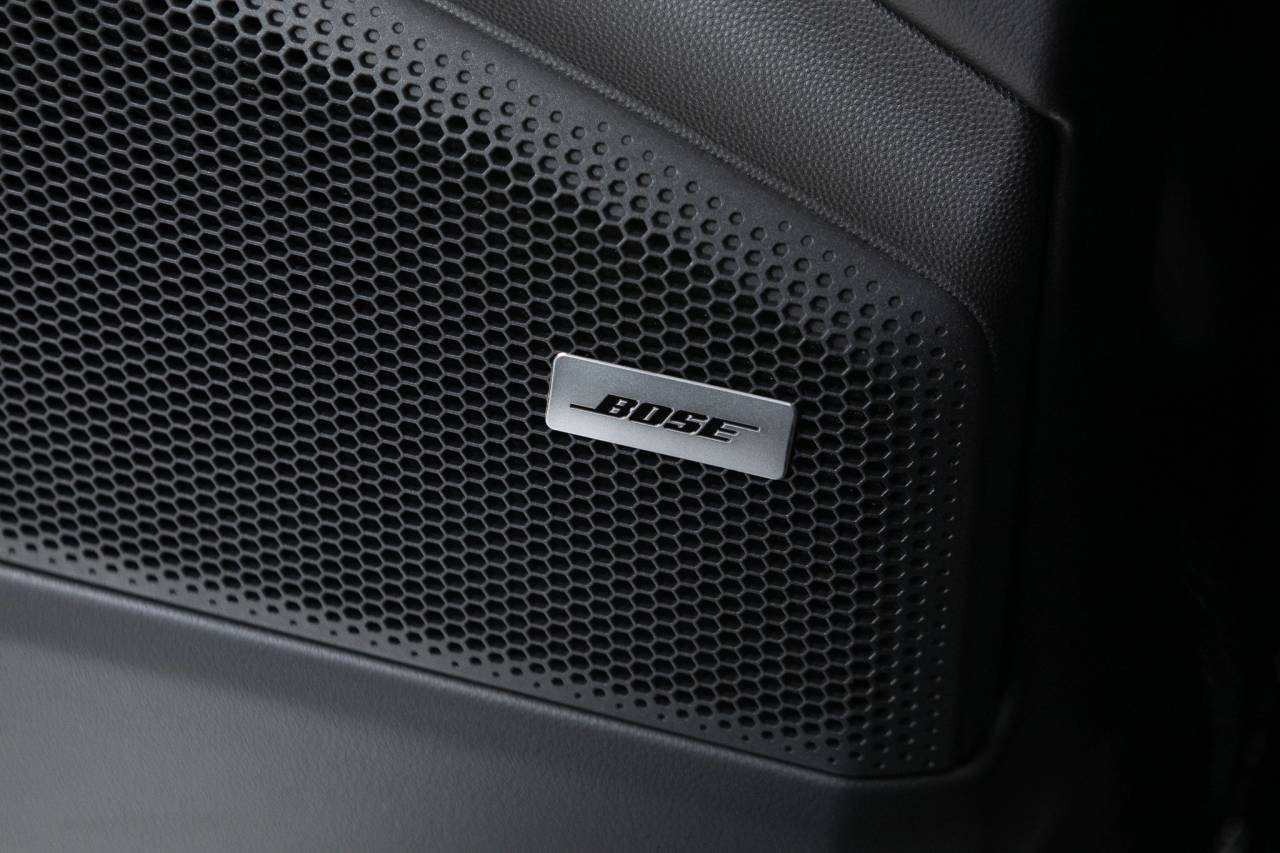 Thumbnail: 2025 Porsche Macan - 32