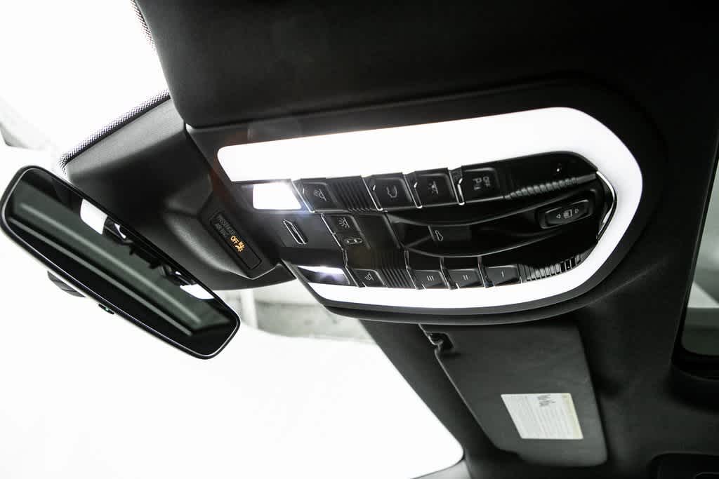 Thumbnail: 2024 Porsche Macan - 27