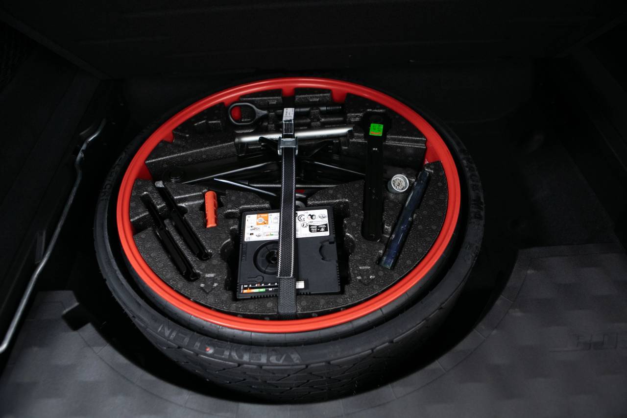 Thumbnail: 2026 Porsche Cayenne - 39