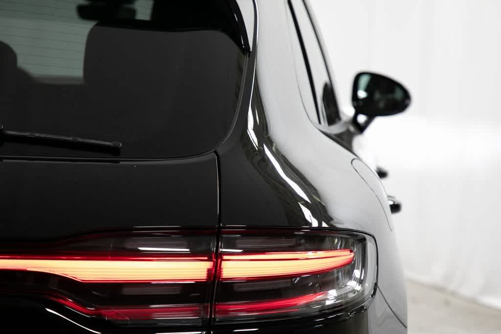 Thumbnail: 2025 Porsche Macan - 39