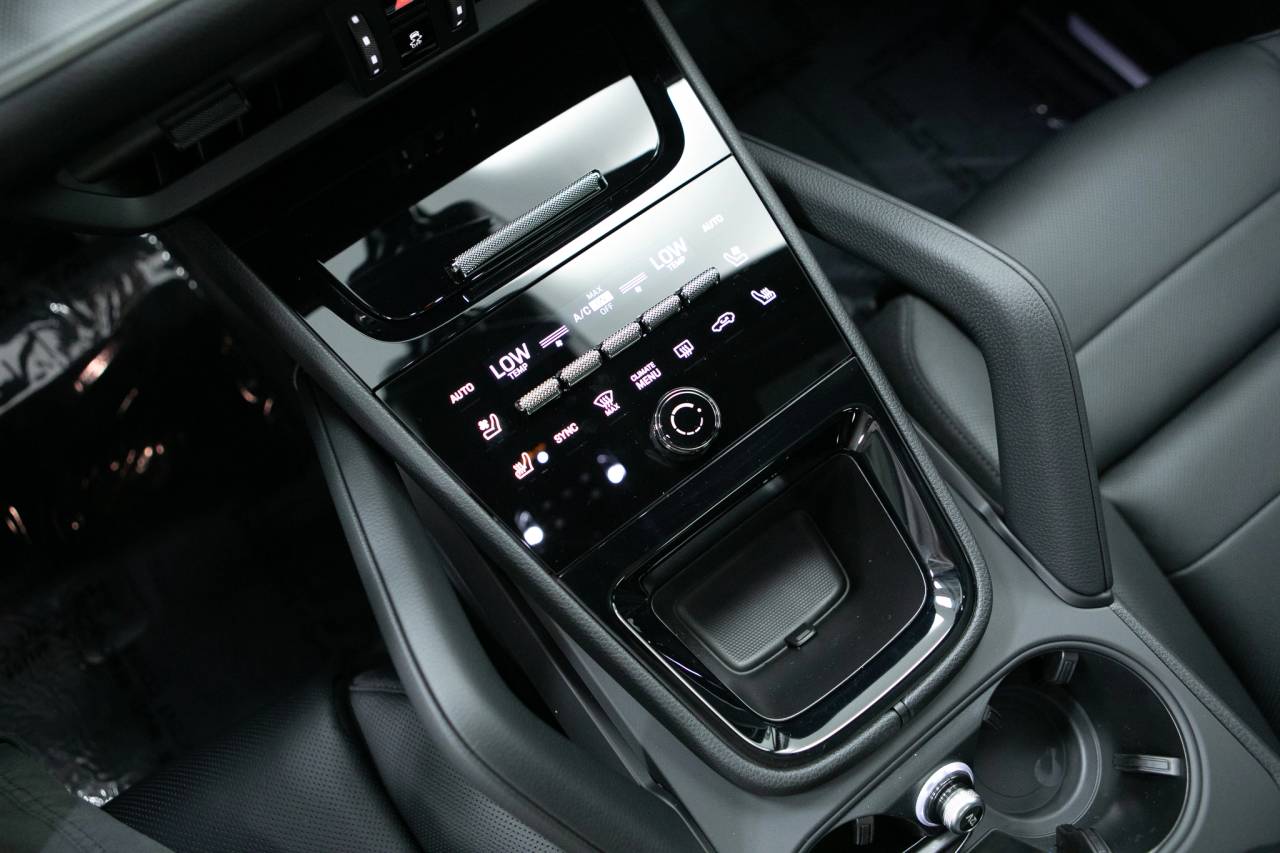 Thumbnail: 2026 Porsche Cayenne - 29